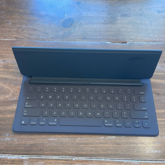 Apple iPad Pro (12.9 in) Smart Keyboard - Picture 1 of 6